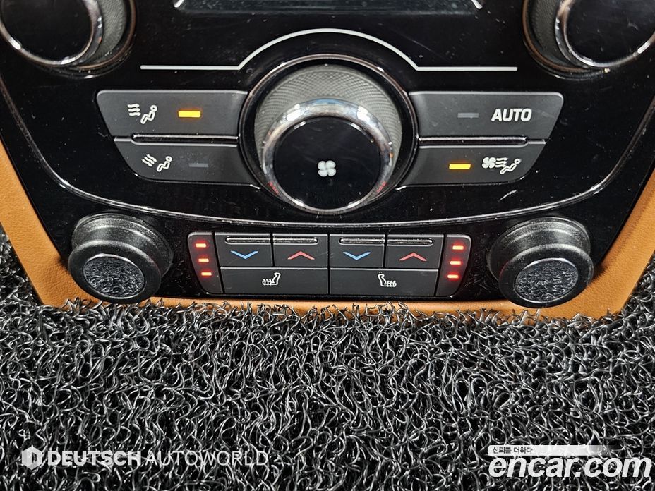 Jaguar XF (X260) фото 16