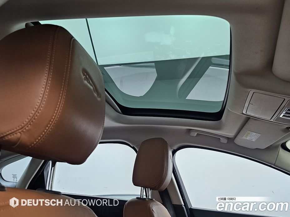 Jaguar XF (X260) фото 18