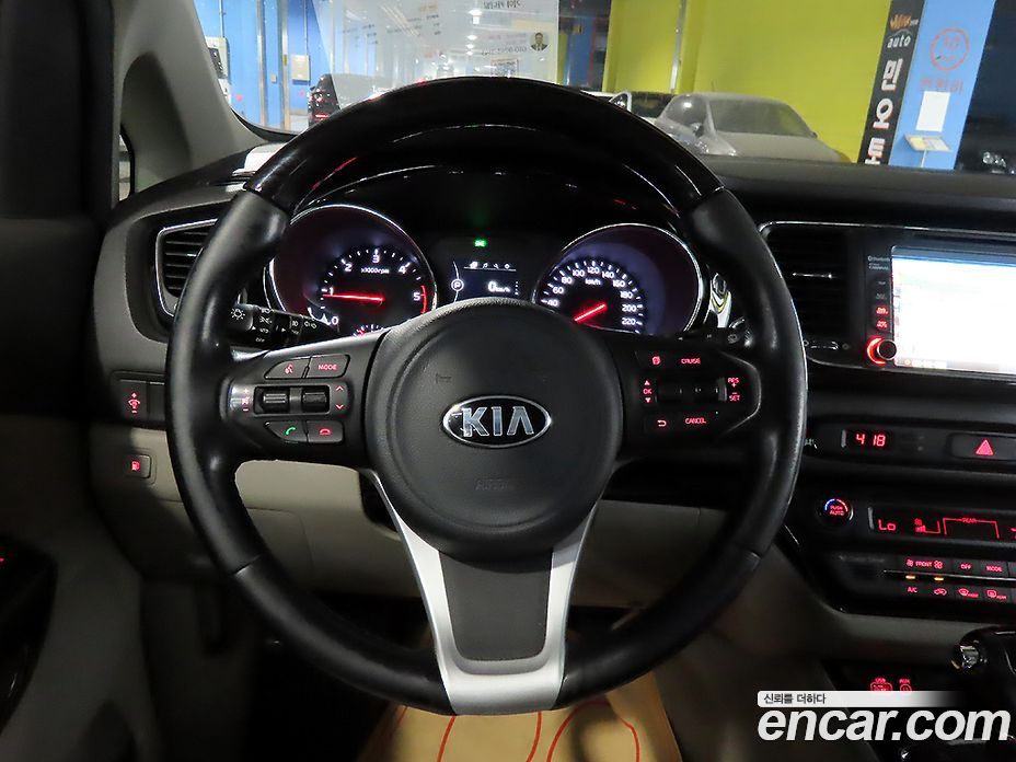 Kia Carnival 3rd Gen фото 15