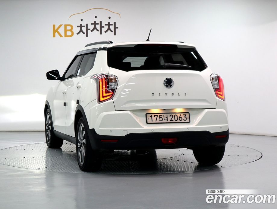 SsangYong (KG Mobility) Tivoli Beli фото 4