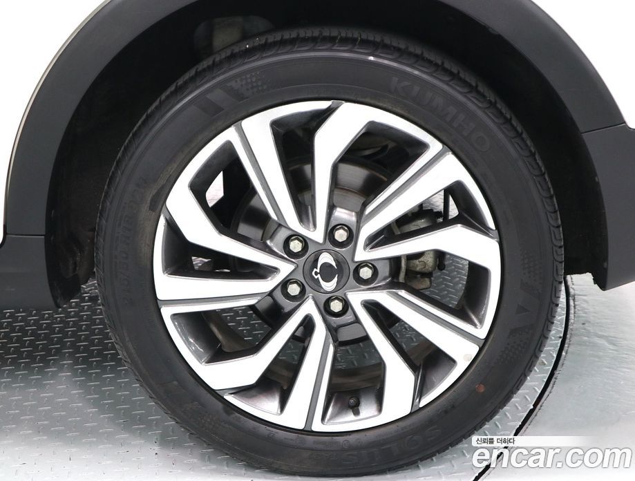 SsangYong (KG Mobility) Tivoli Beli фото 5
