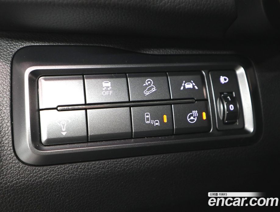 SsangYong (KG Mobility) Tivoli Beli фото 16