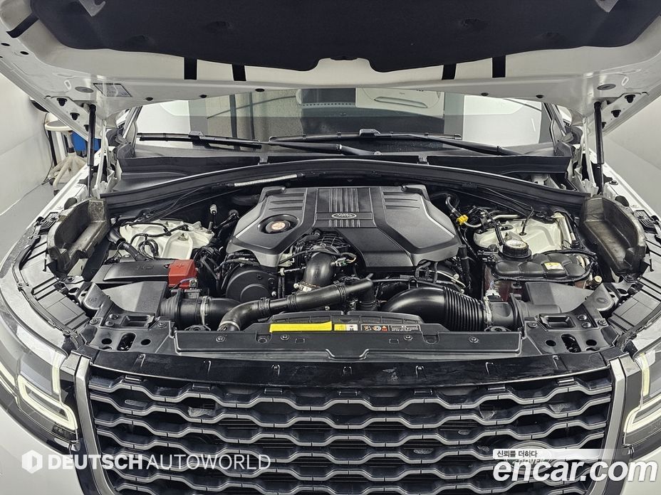 Land Rover Range Rover Velar фото 6