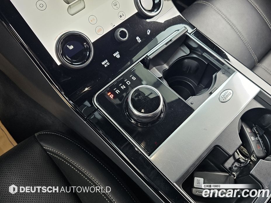Land Rover Range Rover Velar фото 9