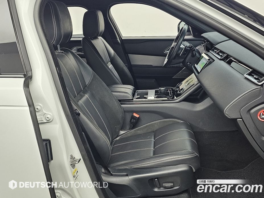 Land Rover Range Rover Velar фото 10