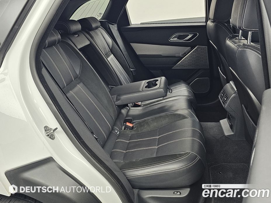Land Rover Range Rover Velar фото 12