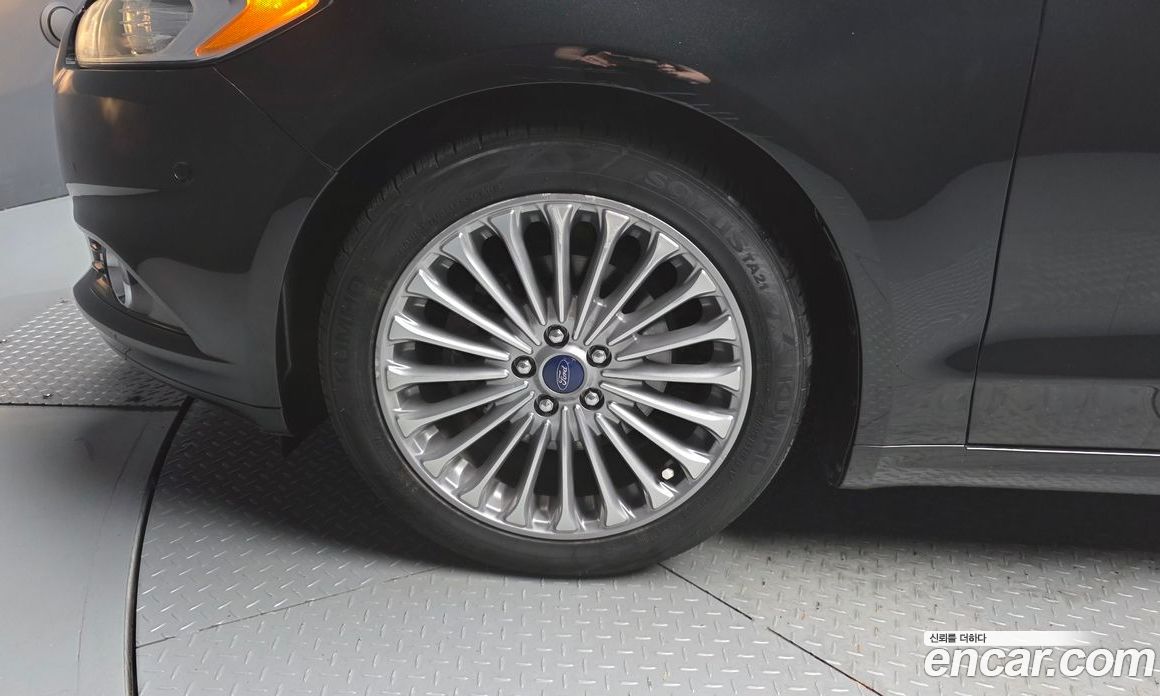 Ford Fusion фото 5