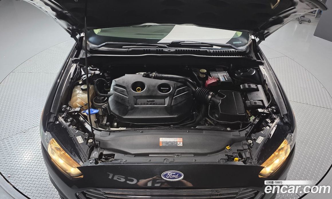 Ford Fusion фото 6