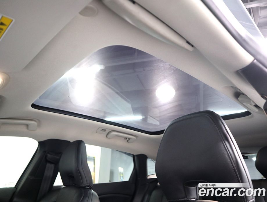 Volvo V40 фото 17
