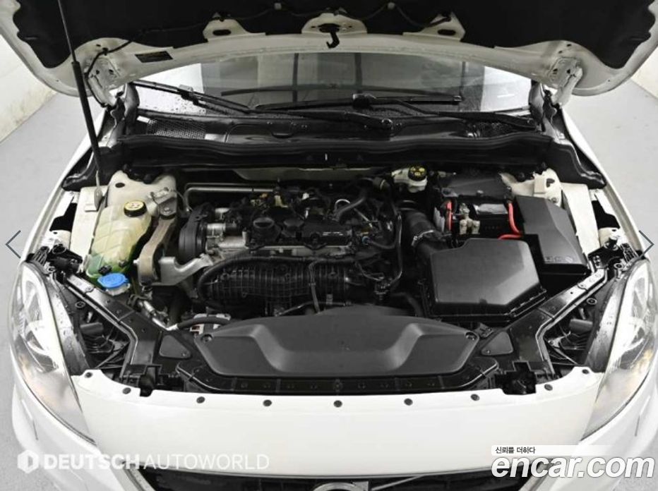 Volvo V40 фото 6
