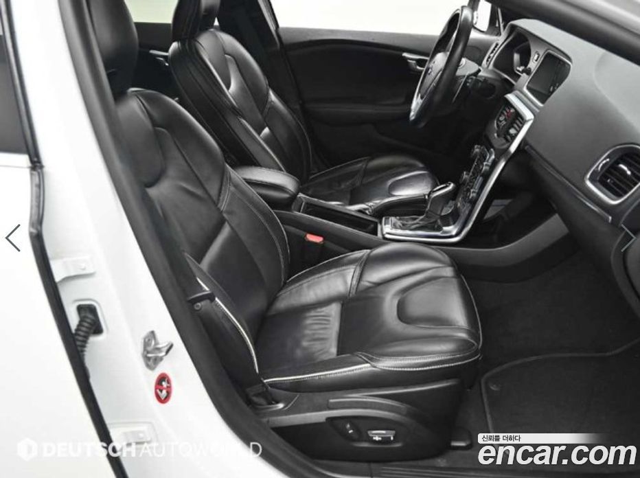 Volvo V40 фото 10