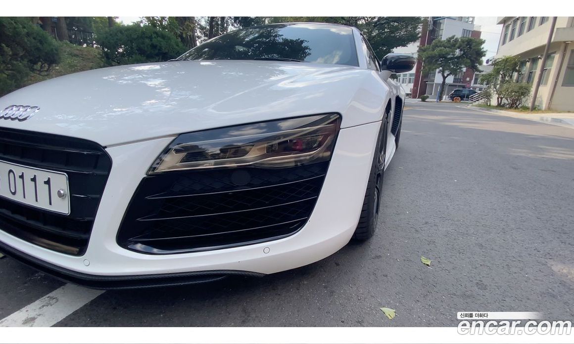 Audi R8 фото 2
