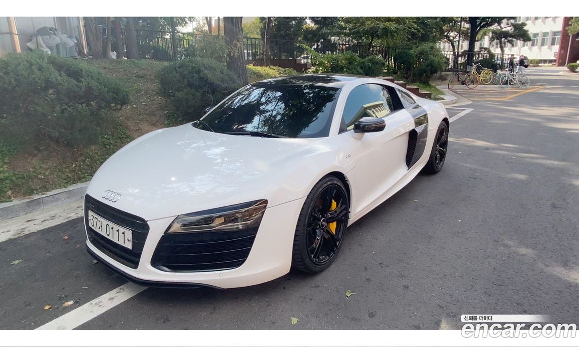 Audi R8 фото 6