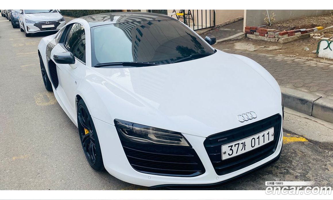 Audi R8 фото 8