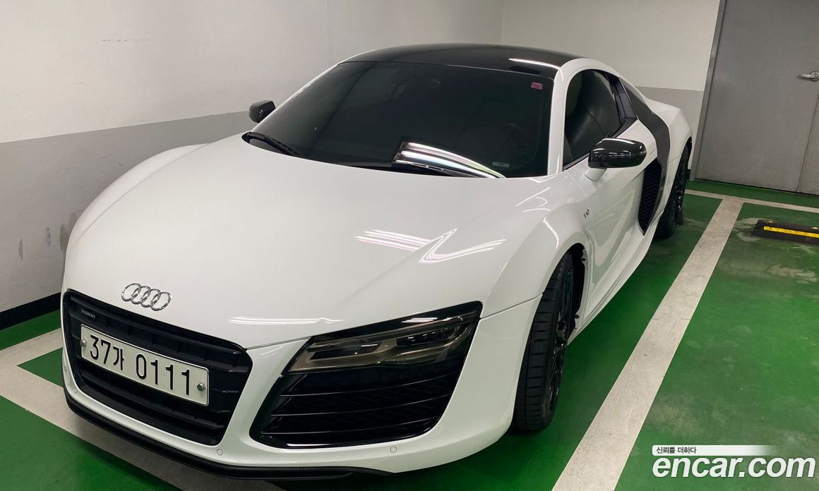 Audi R8 фото 9