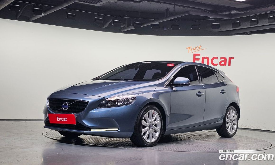 Volvo V40