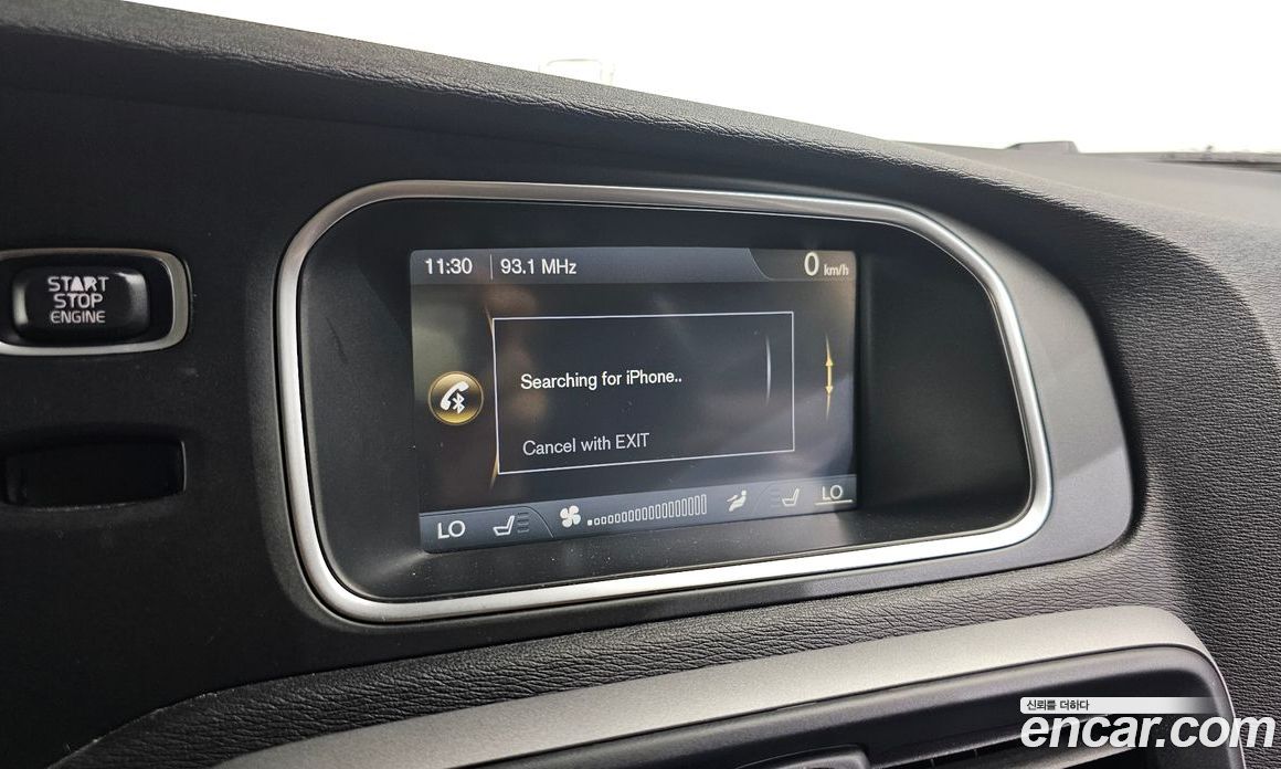 Volvo V40 фото 15