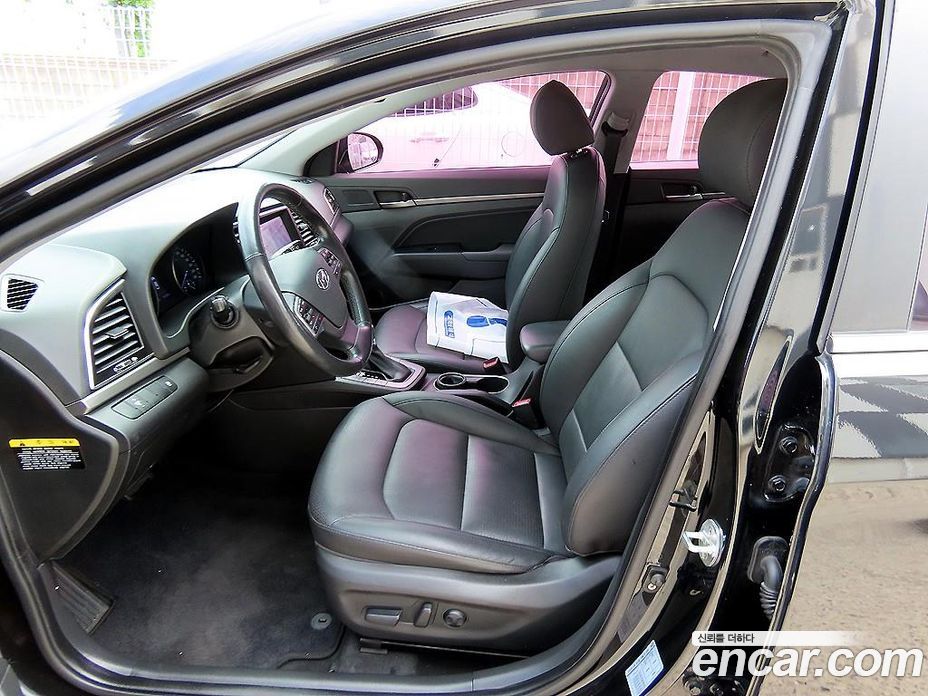 Hyundai Avante (AD) 6th Gen фото 5