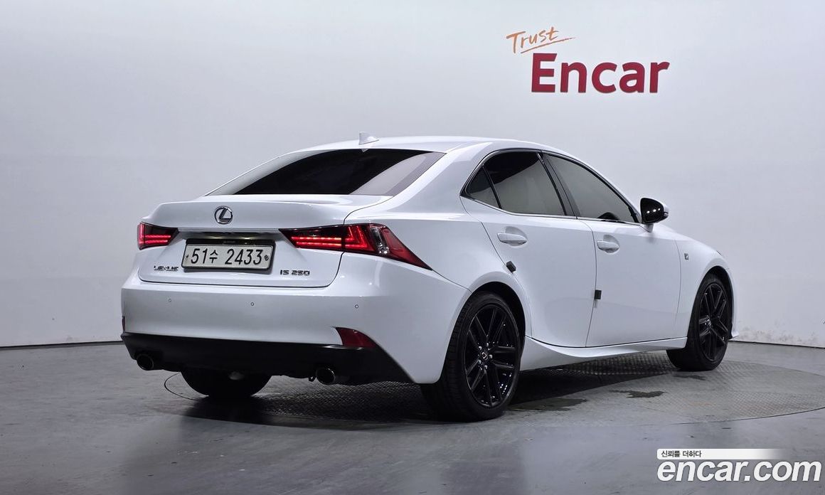 Lexus IS250 Restyling фото 2
