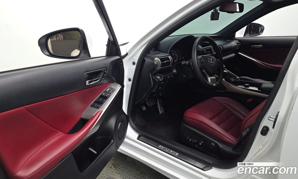 Lexus IS250 Restyling фото 11