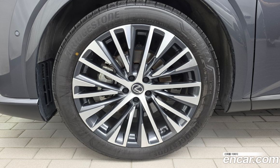 Lexus RX450h+ 5th Gen фото 5