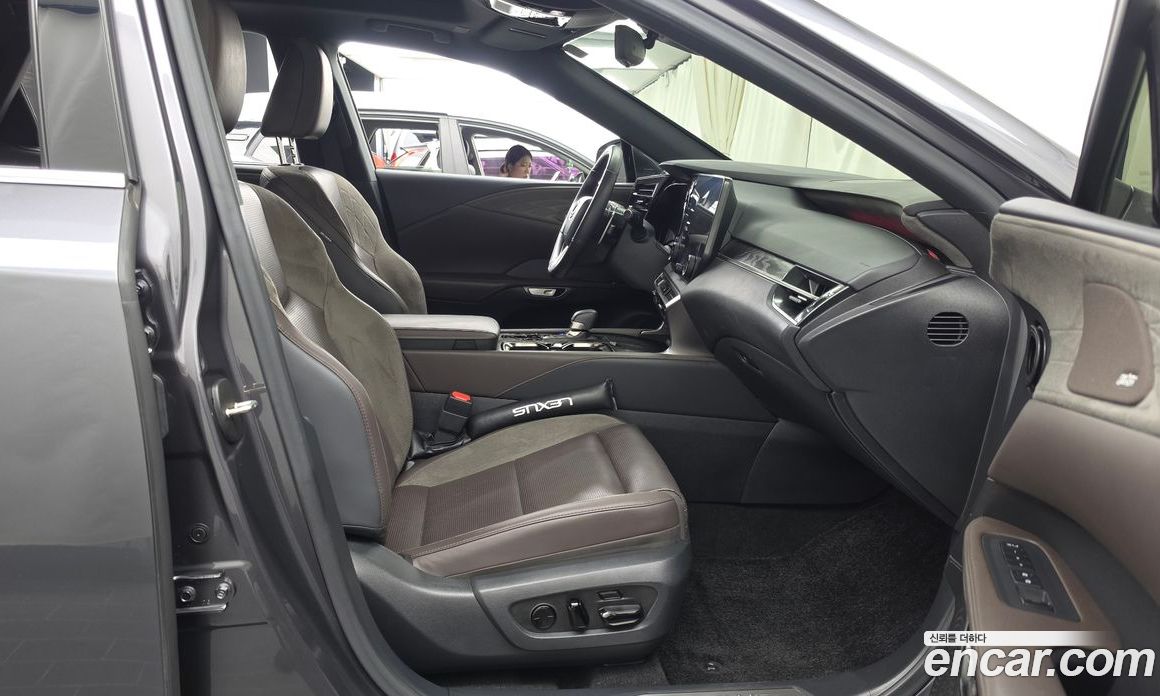 Lexus RX450h+ 5th Gen фото 11