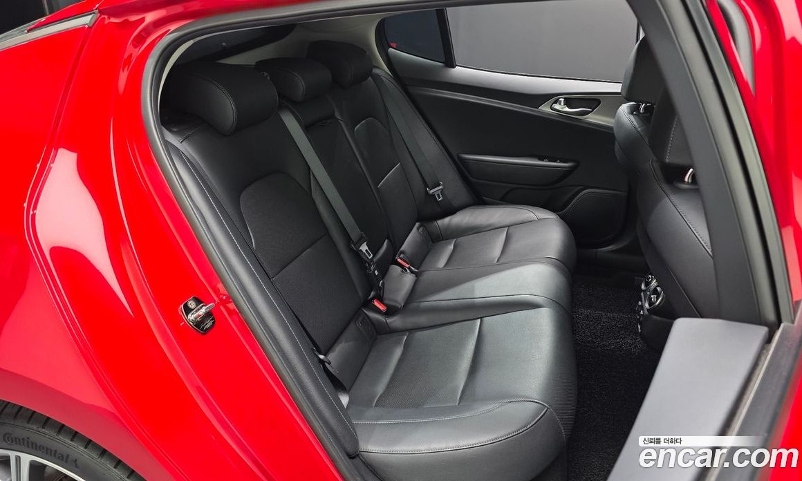 Kia Stinger фото 10