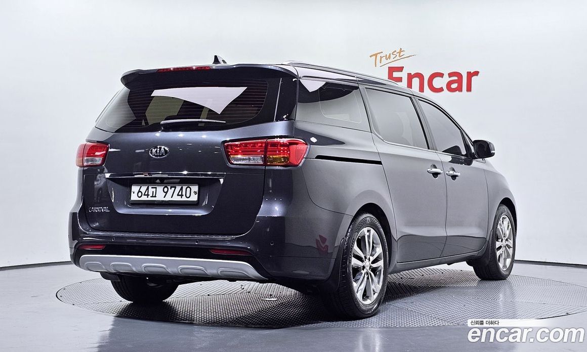 Kia Carnival 3rd Gen фото 2
