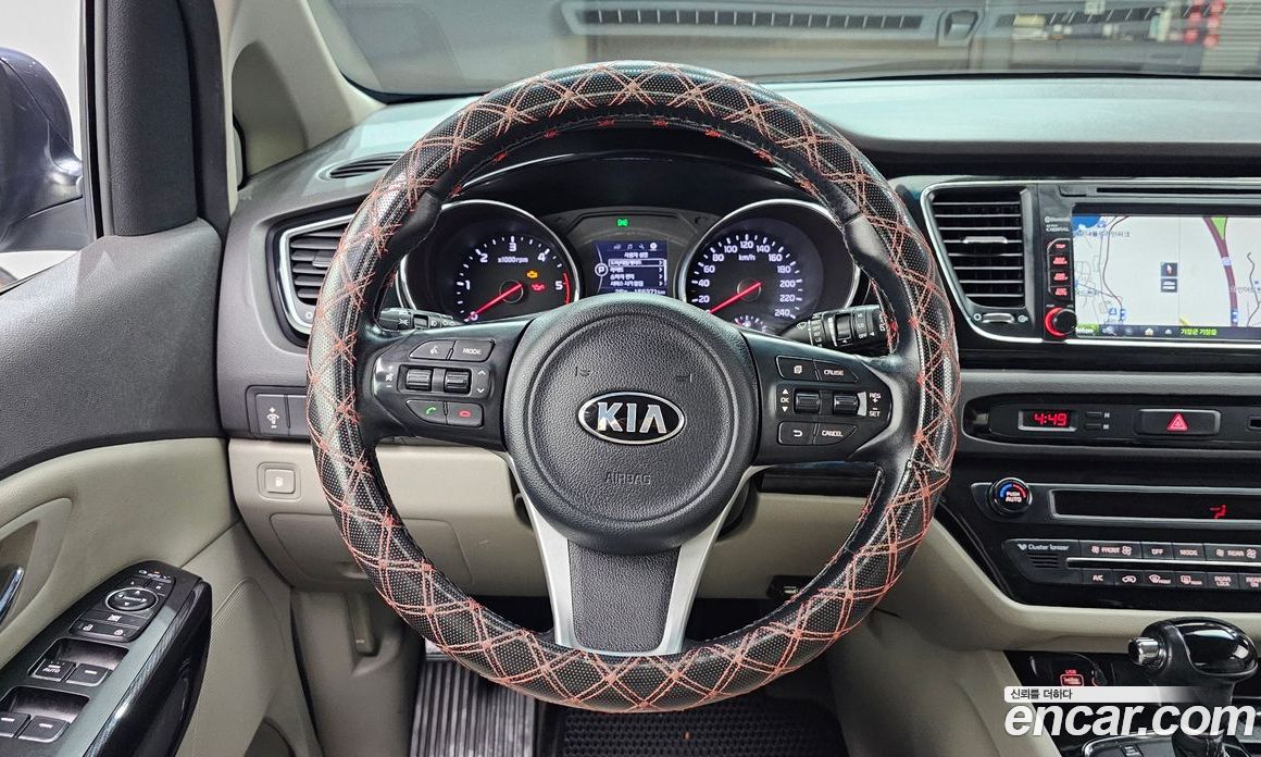 Kia Carnival 3rd Gen фото 13