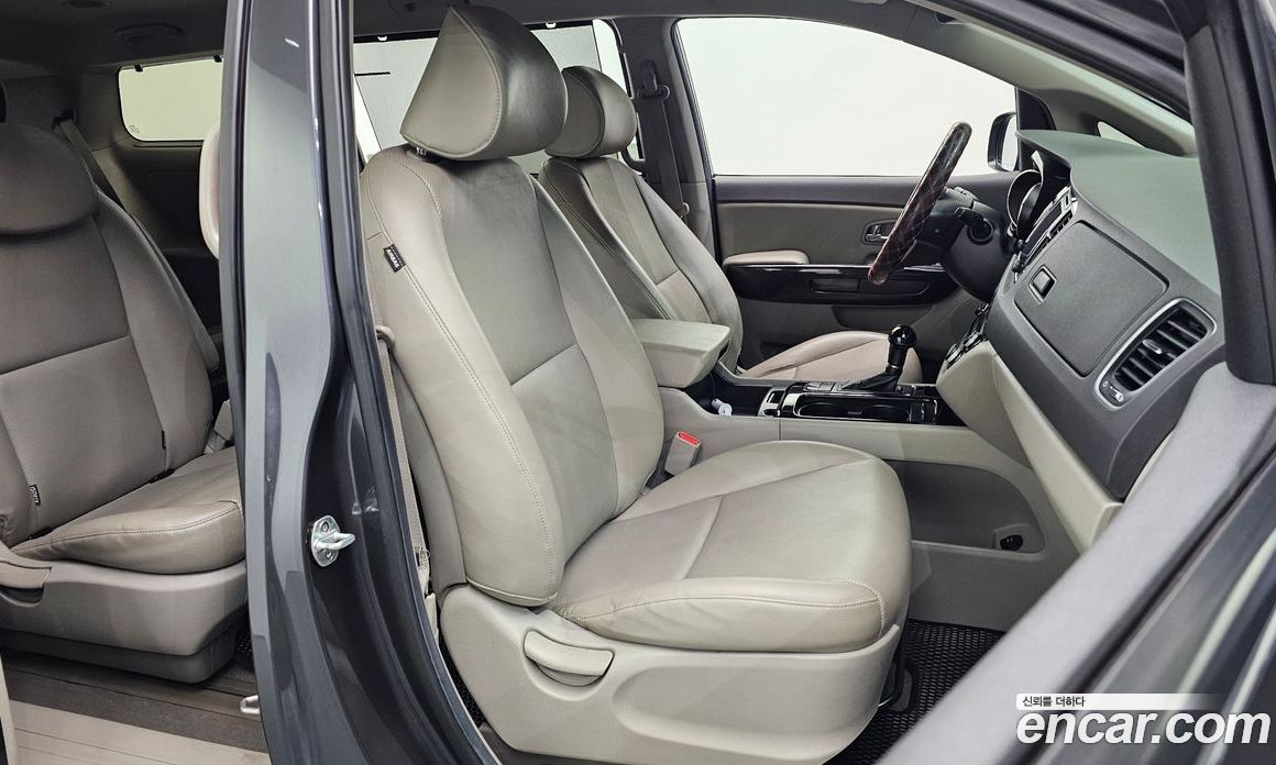 Kia Carnival 3rd Gen фото 26