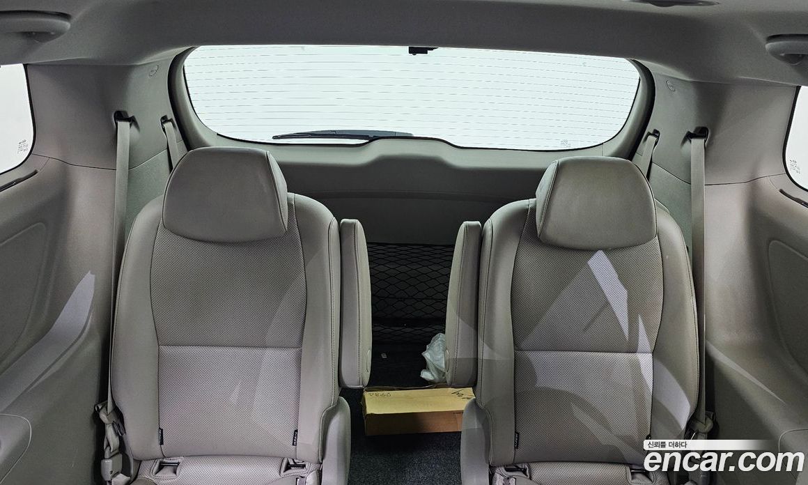 Kia Carnival 3rd Gen фото 32