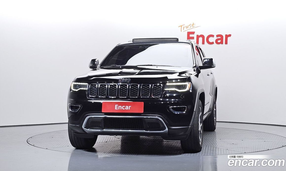 Jeep Grand Cherokee (WK) фото 3