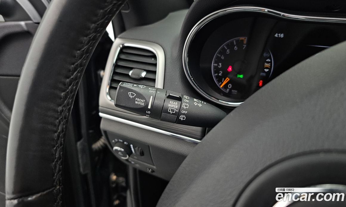Jeep Grand Cherokee (WK) фото 20