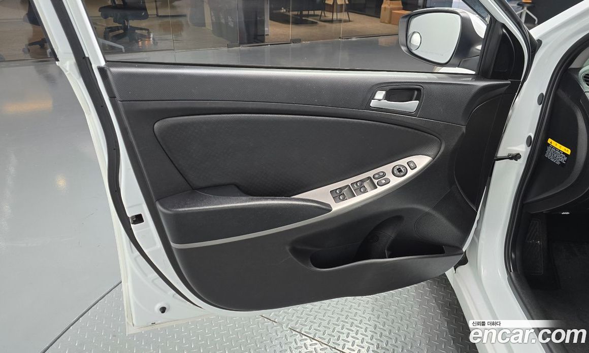 Hyundai Accent (New Type) фото 24