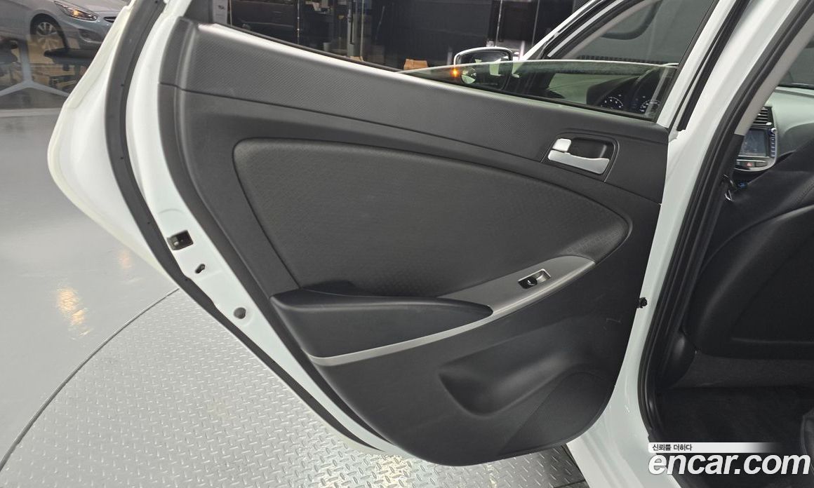Hyundai Accent (New Type) фото 25