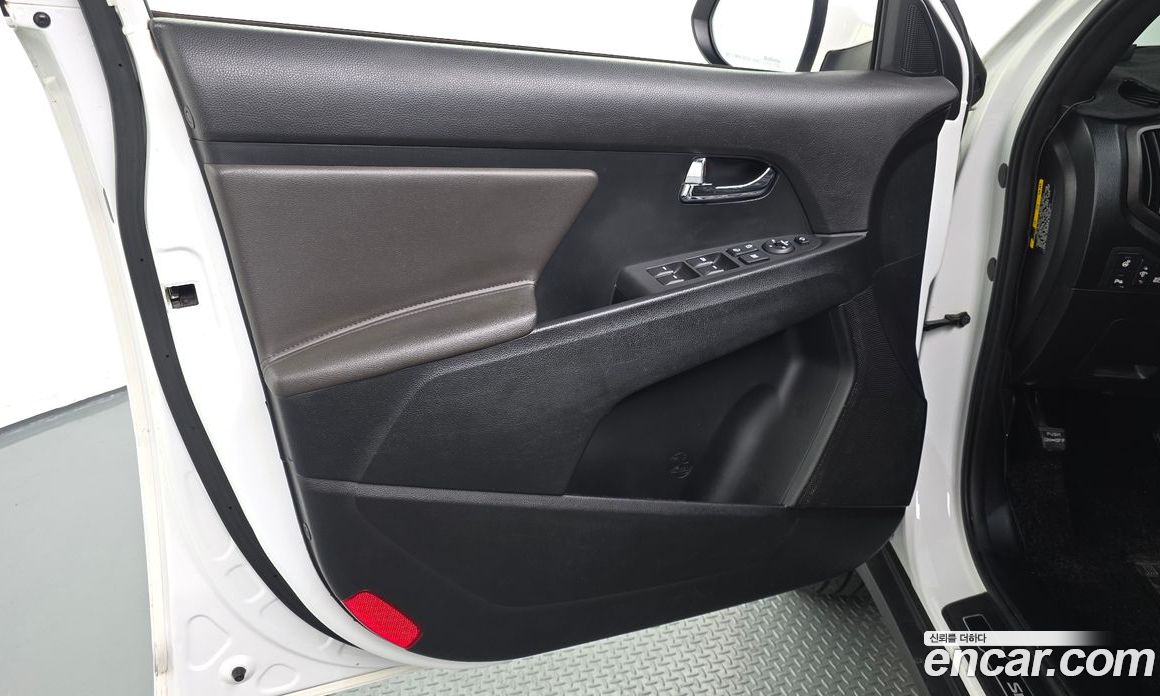 Kia Sportage 3rd Gen Restyling фото 24