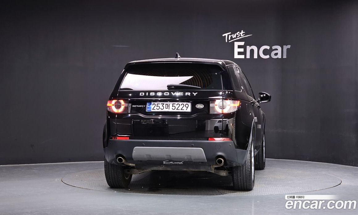 Land Rover Discovery Sport 1st Gen фото 4