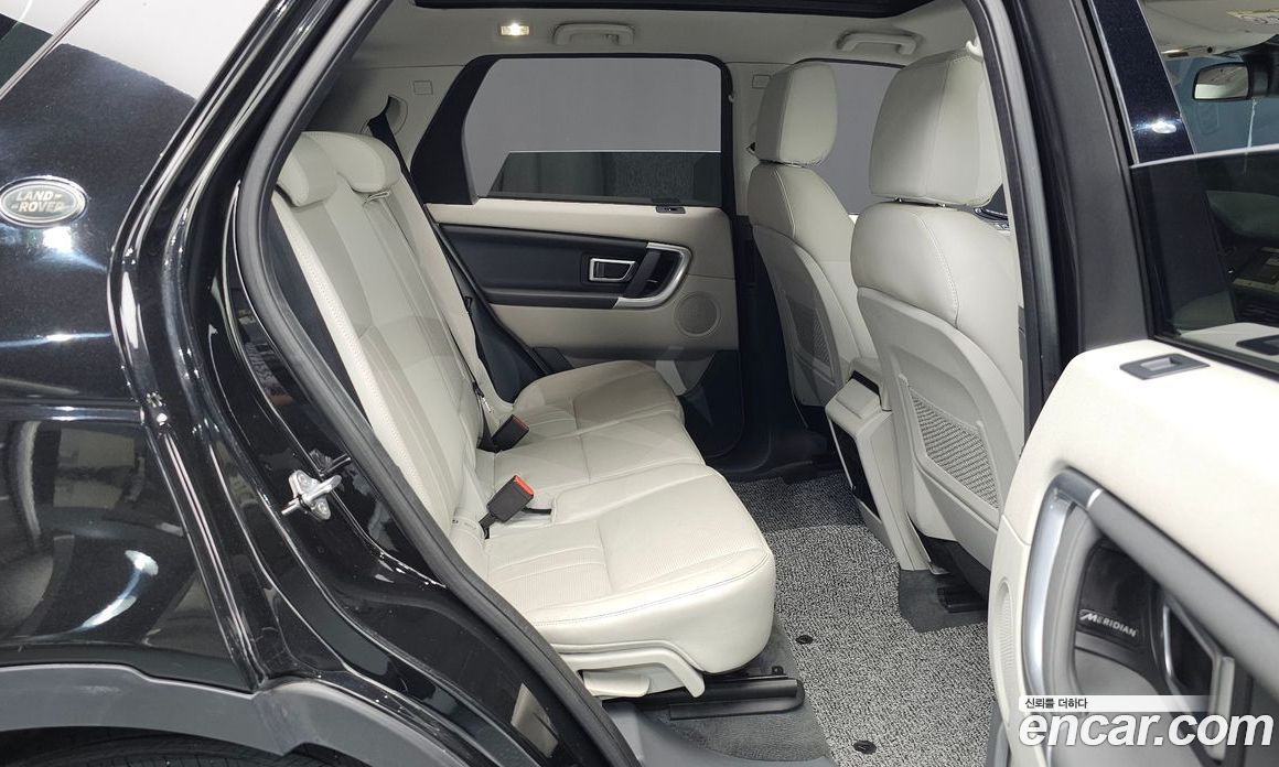Land Rover Discovery Sport 1st Gen фото 11