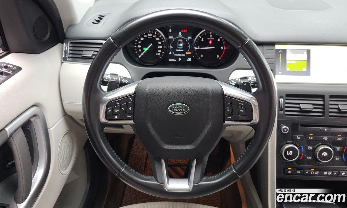 Land Rover Discovery Sport 1st Gen фото 12