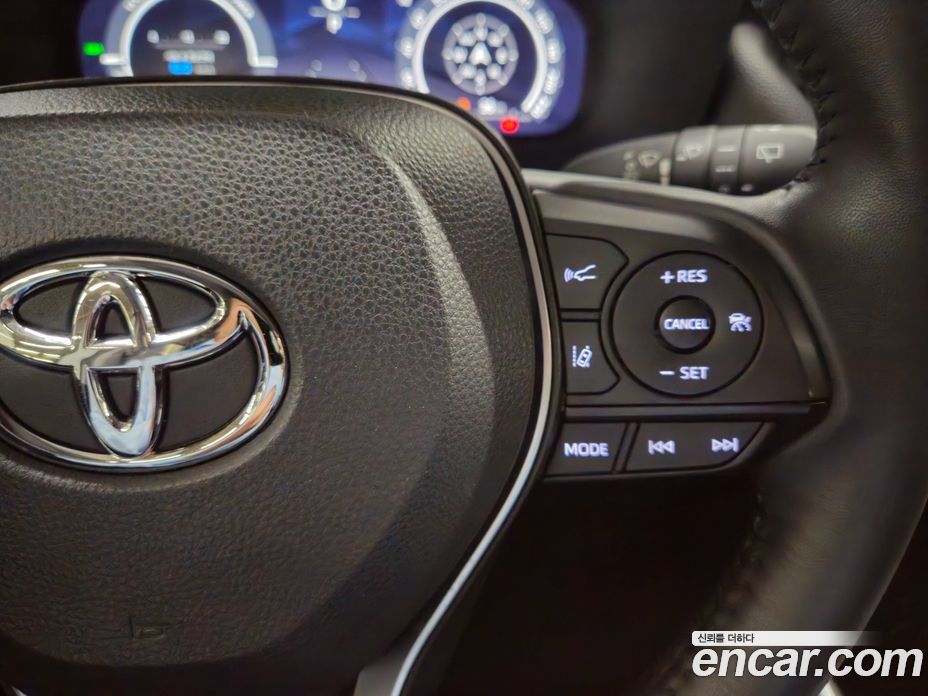 Toyota RAV4 5th Gen фото 6