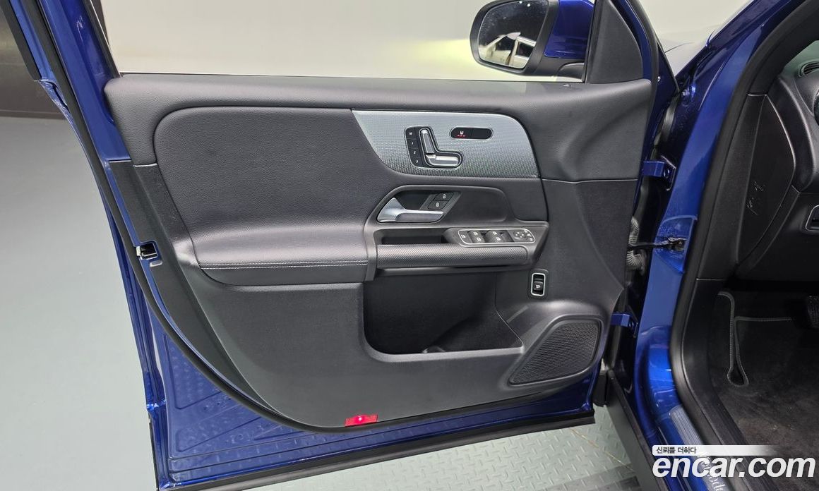 Mercedes-Benz GLB-Class X247 фото 24