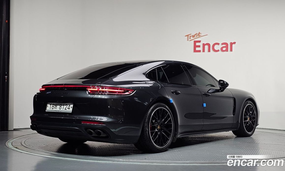 Porsche Panamera (971) фото 2