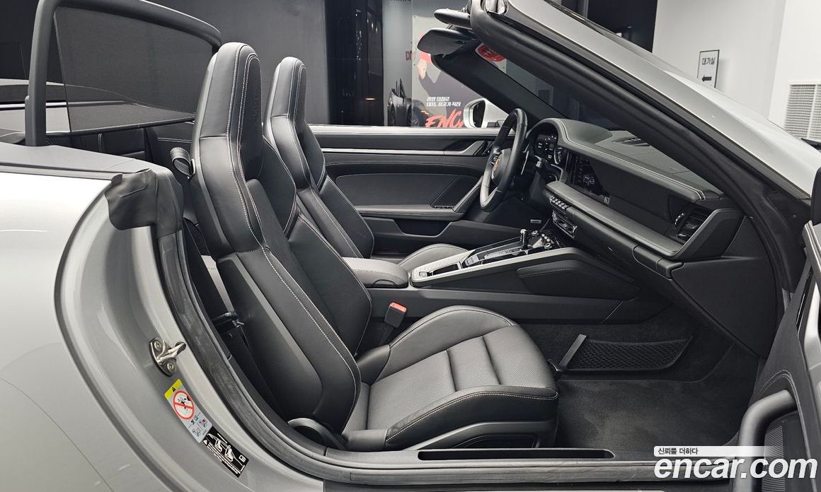 Porsche 911 (992) фото 26