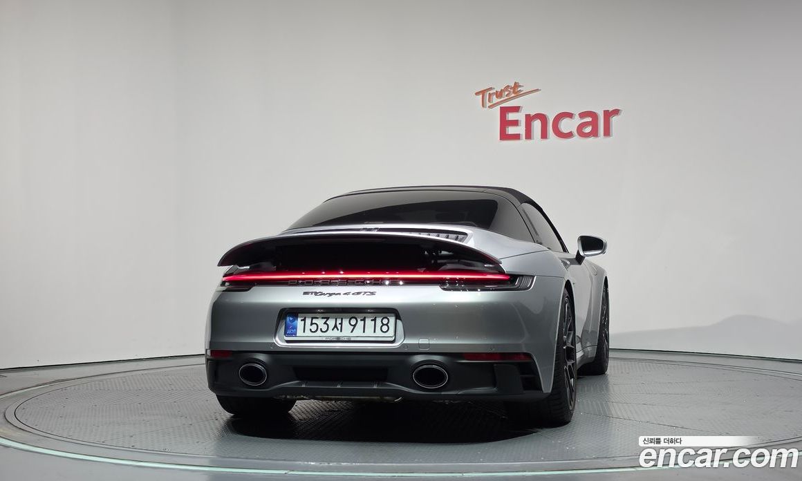 Porsche 911 (992) фото 4