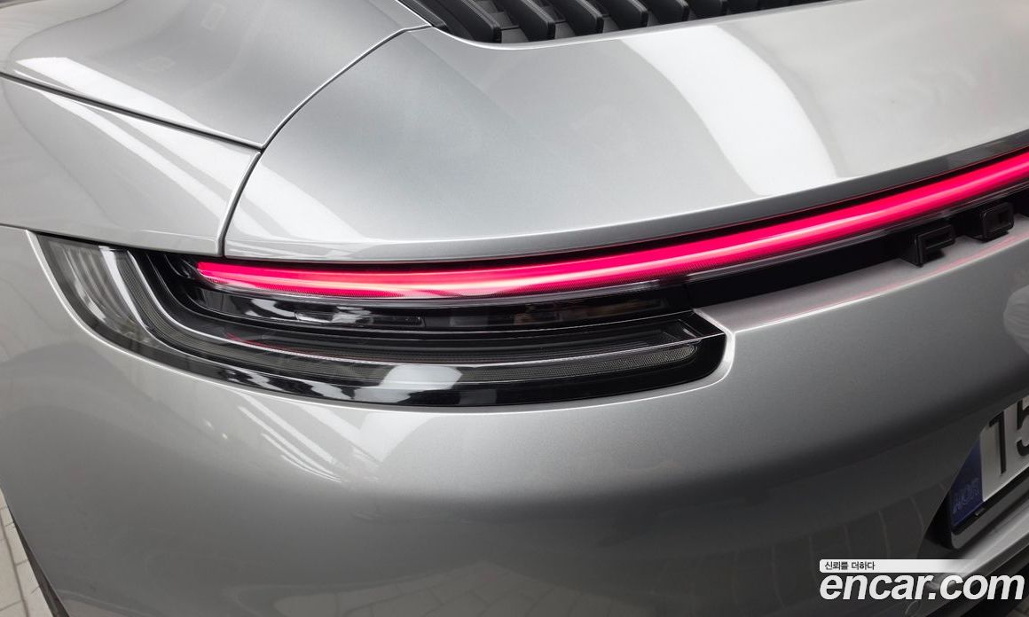 Porsche 911 (992) фото 23