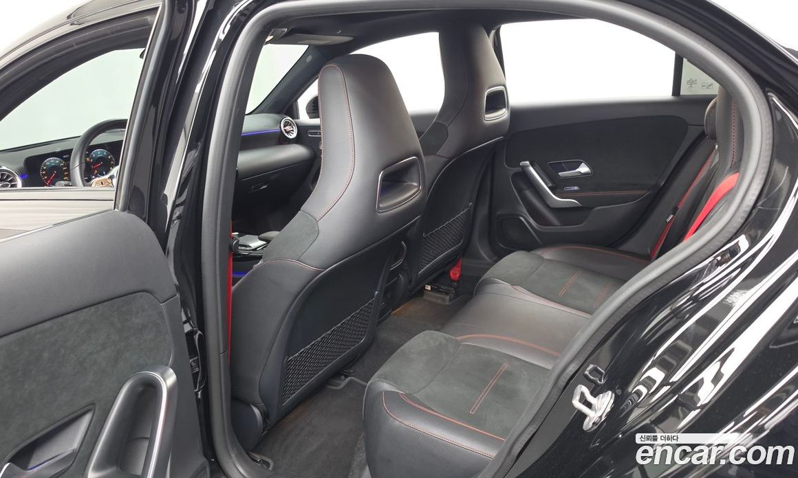 Mercedes-Benz A-Class W177 фото 26
