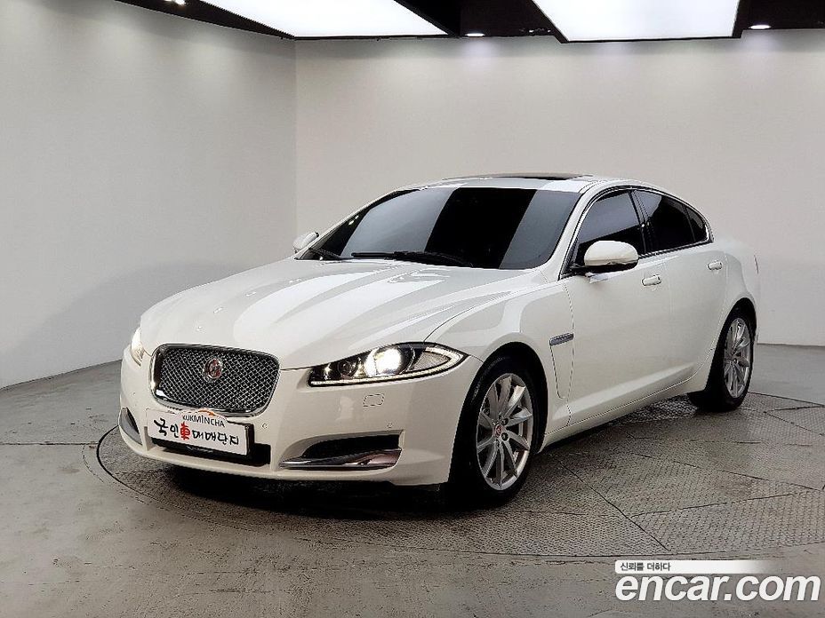 Jaguar XF New з Кореї