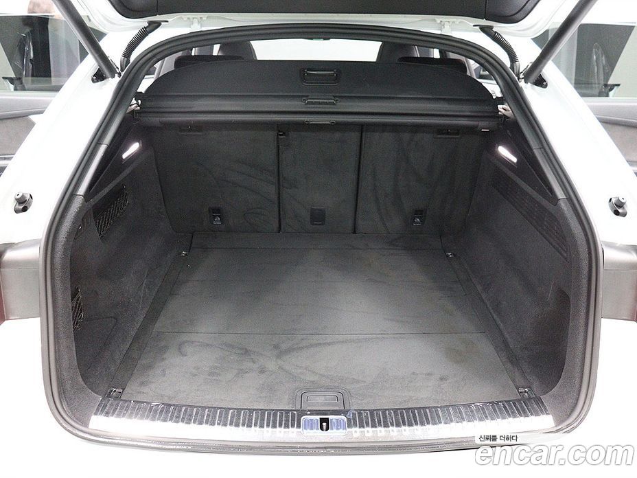 Audi Q8 (4M) фото 5