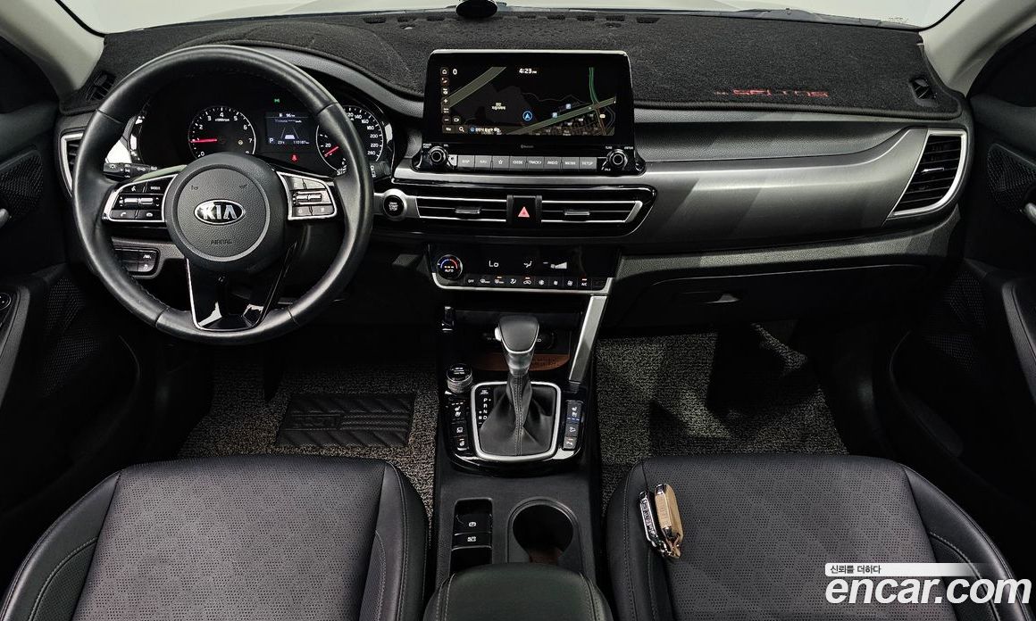 Kia Seltos фото 7