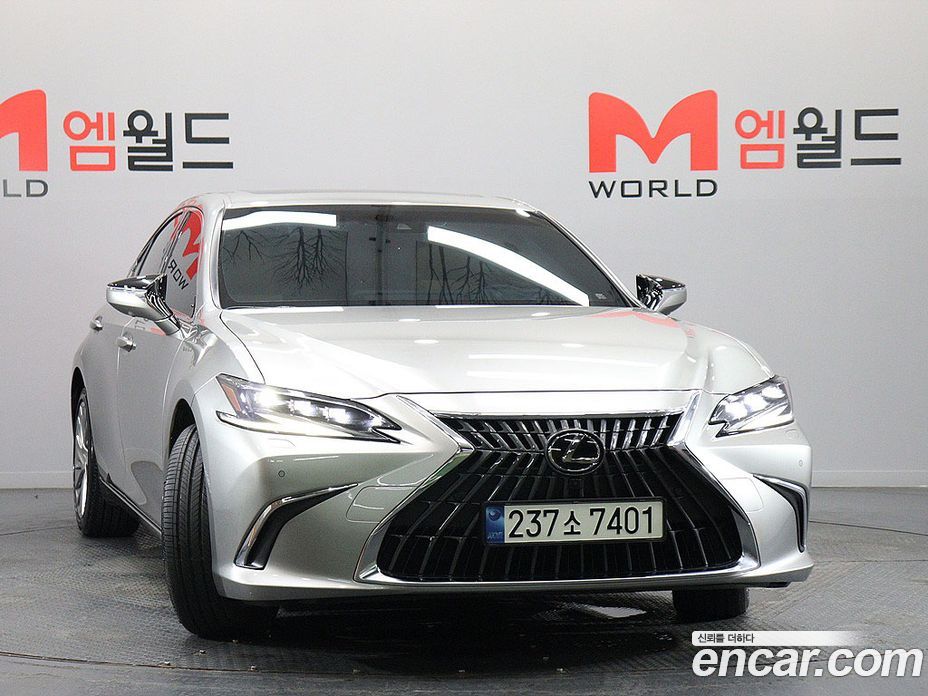 Lexus ES300h 7th Gen фото 2